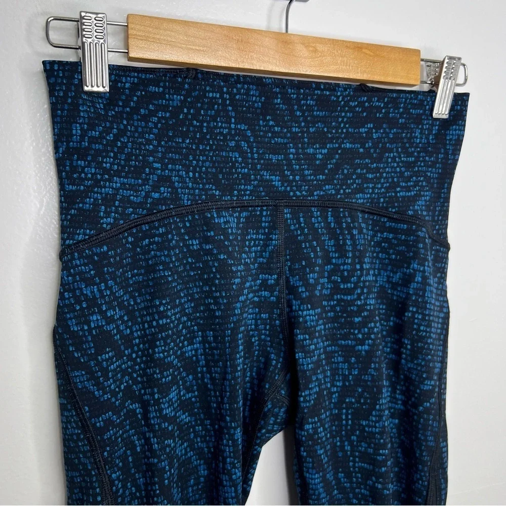 LULULEMON Blue and Black Train Times Crop 17” Leggings